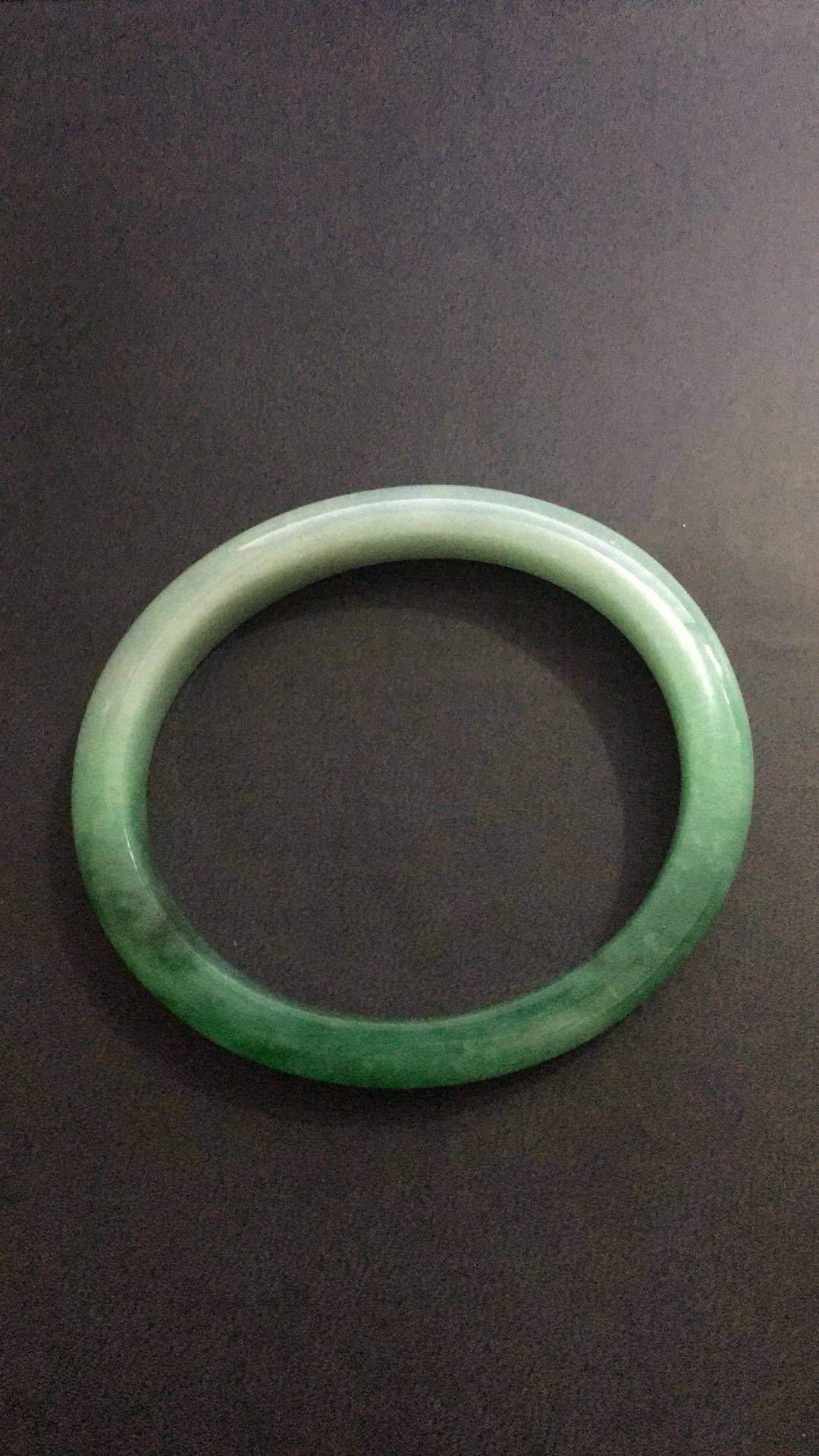 翡翠手镯 37.1g  57mm