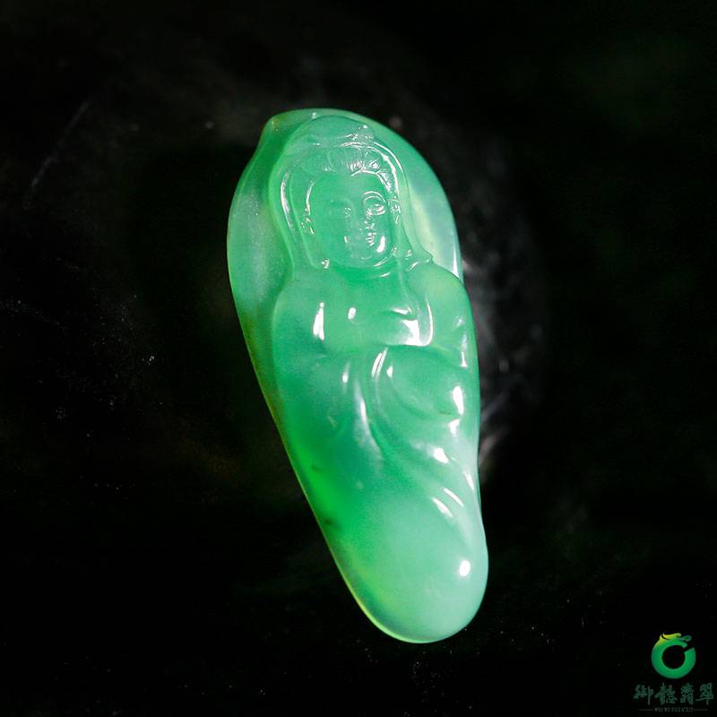 缅甸天然A货翡翠冰种阳绿挂件 观音 5.8克