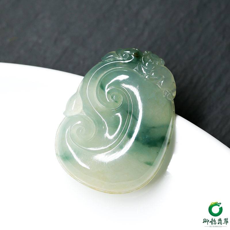 缅甸翡翠A货冰种飘花 如意 12g