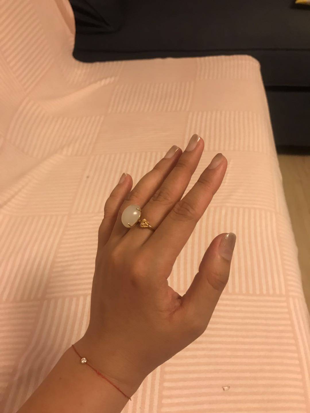 张女士 和田玉戒指返图翡翠返图