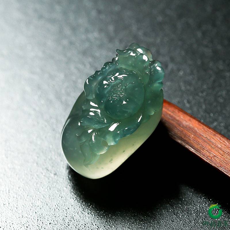 缅甸翡翠 A货 冰种飘兰花吊坠 花开富贵 8.5克 图片3