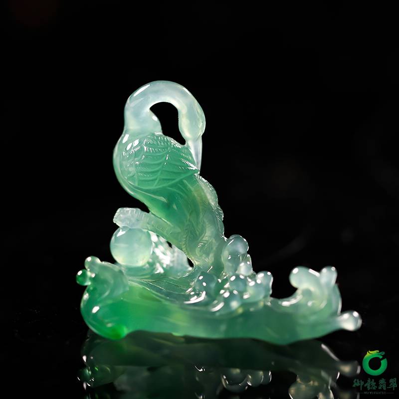 缅甸翡翠A货冰种飘绿挂件 仙鹤 5.6克 图片7