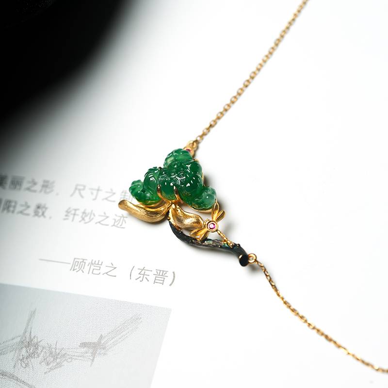 缅甸翡翠18k金镶钻冰种满绿挂件 一品清莲