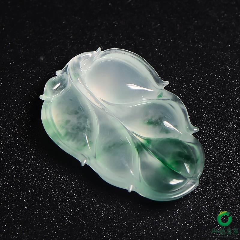 缅甸翡翠A货冰种飘花吊坠 玉洁冰清 2.9克 图片5
