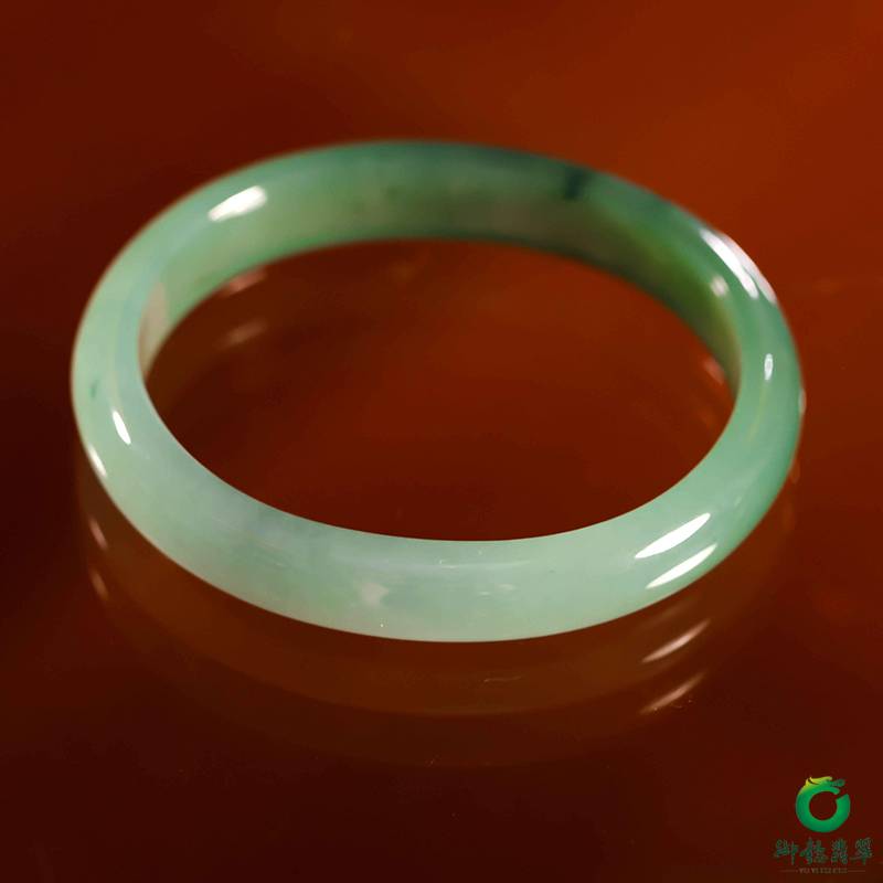 缅甸天然A货翡翠冰种蓝水 贵妃手镯 57mm 35.6克 图片2