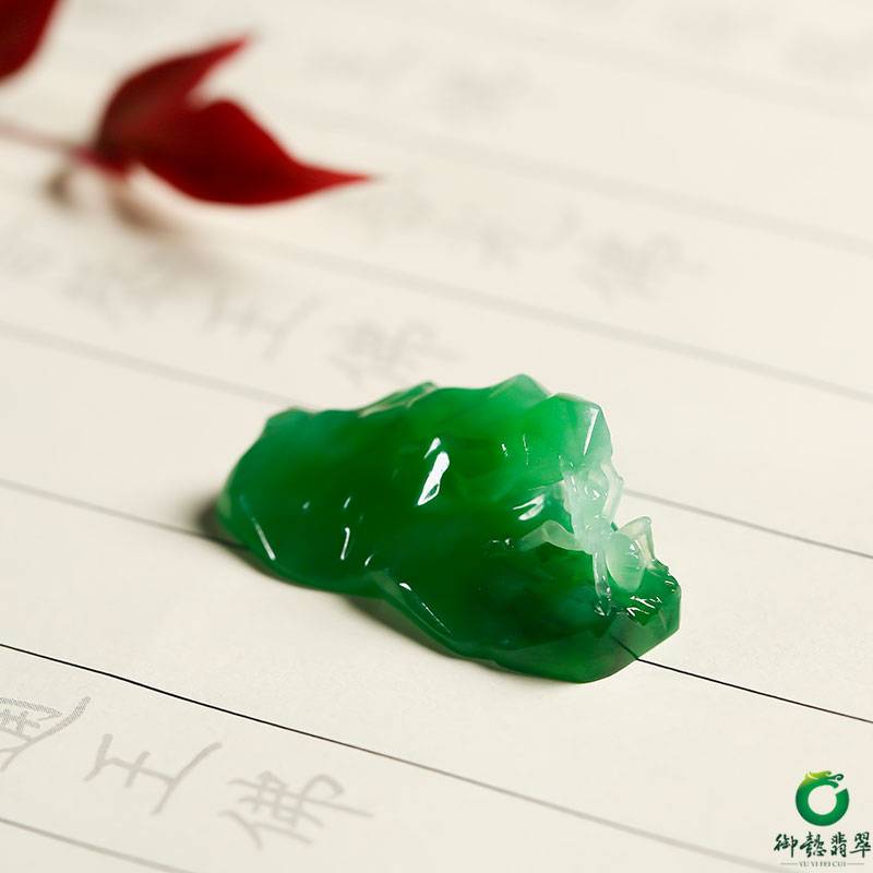 缅甸翡翠 A货 冰种阳绿 挂件 知足常乐 7克 图片6