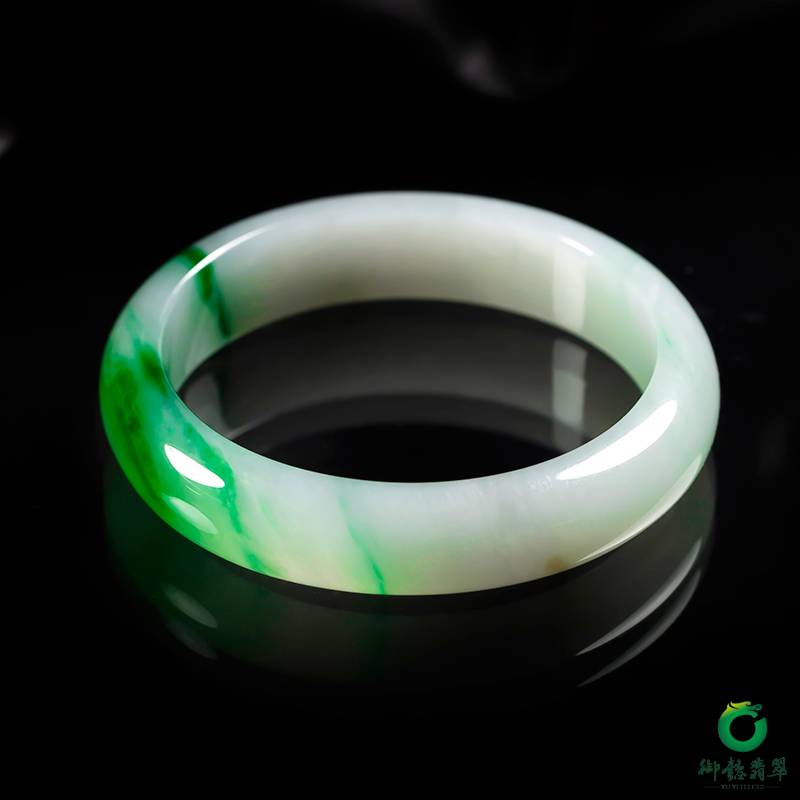翡翠冰种飘绿手镯 55mm 52克 图片6