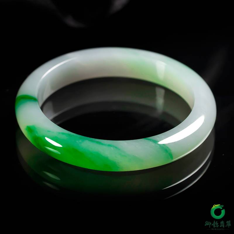 缅甸翡翠A货冰种飘绿手镯 54mm 43.4克 图片6