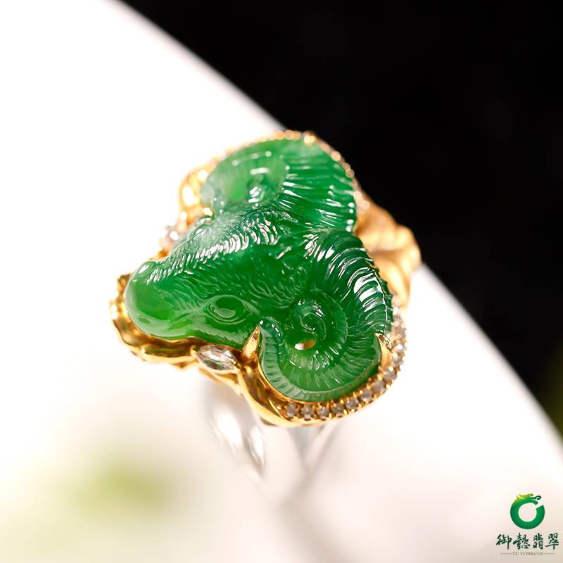 缅甸天然A货翡翠冰种满绿18K金镶钻戒指/吊坠 两用款 领头羊 10克 图片7