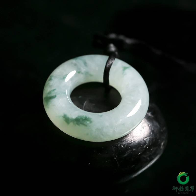 缅甸翡翠A货 冰种飘花玉环 33.8克 图片7