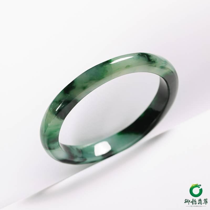 缅甸天然A货翡翠糯冰种飘绿手镯 55.5mm 34.3克 图片6