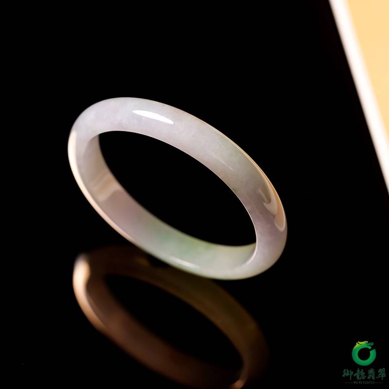 缅甸天然A货翡翠糯冰种春带彩手镯 内径57.5mm 40.3克