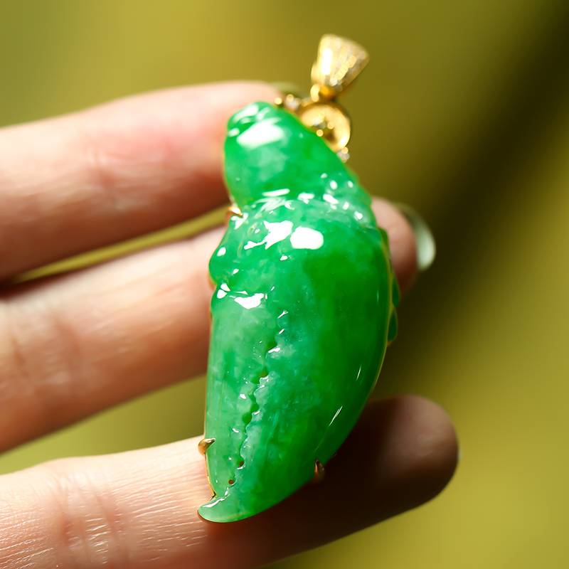 翡翠18k金钻镶冰种满绿吊坠 八方来财 20.5克 图片5