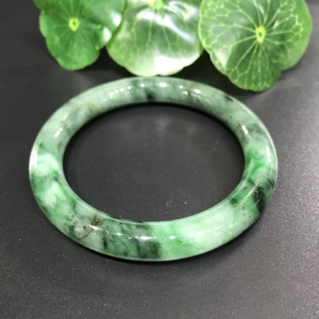 翡翠糯种飘绿 45.1克 手镯55mm