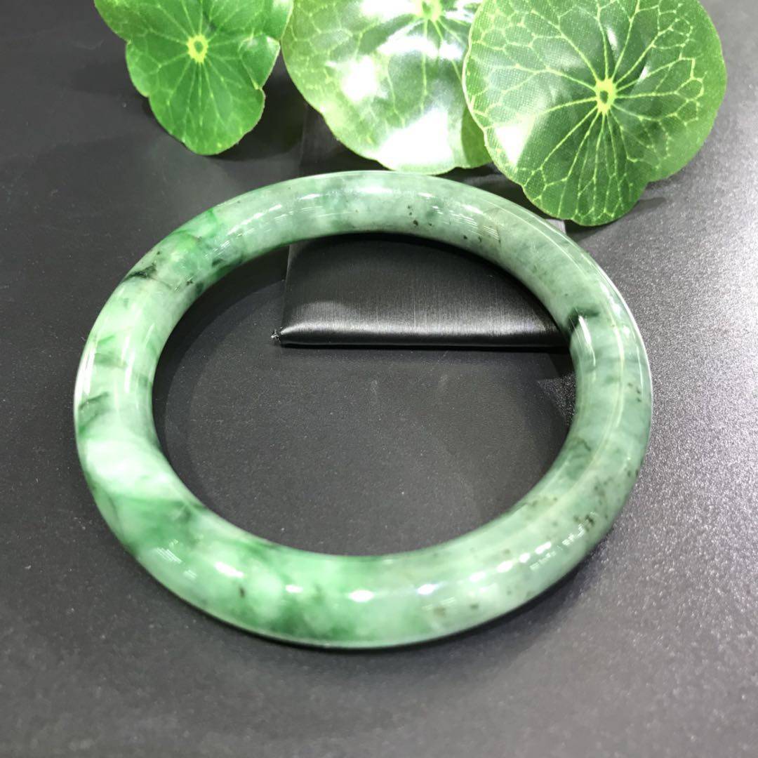 翡翠糯种飘绿 45.1克 手镯55mm 图片4