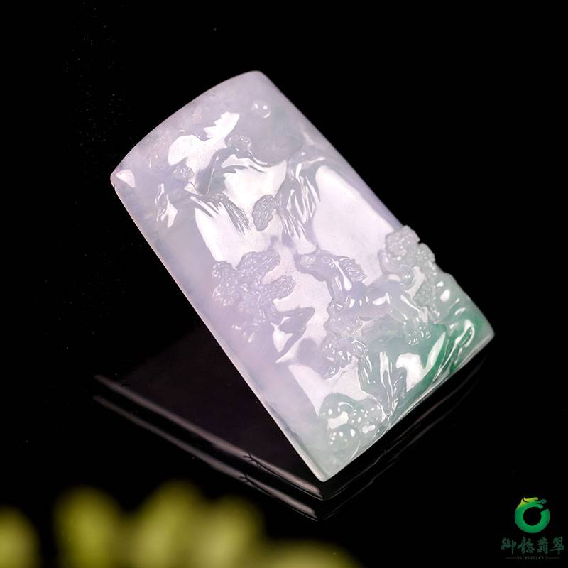 缅甸翡翠A货糯冰种春带彩玉牌 一马当先 37.3克 图片3