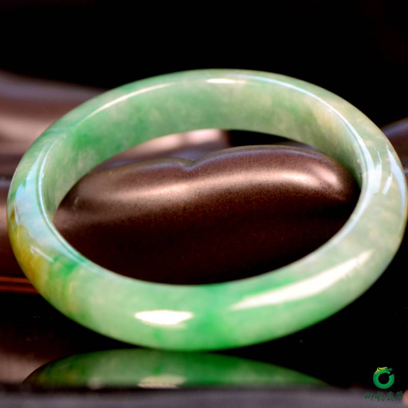 缅甸翡翠A货 糯种满绿 贵妃手镯 30.5克 56mm 图片2