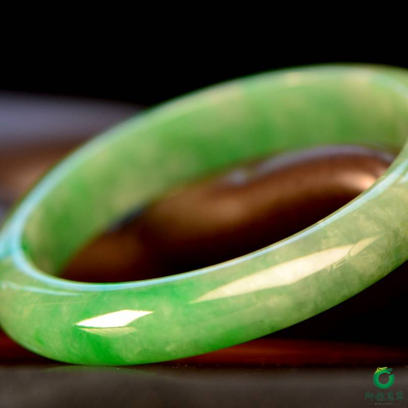 缅甸翡翠A货 糯种满绿 贵妃手镯 30.5克 56mm