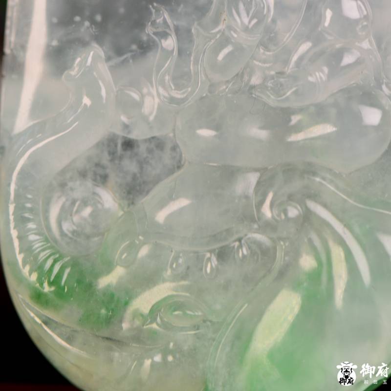 缅甸天然A货翡翠冰玻种飘绿挂件 普贤菩萨 22.4克 图片6
