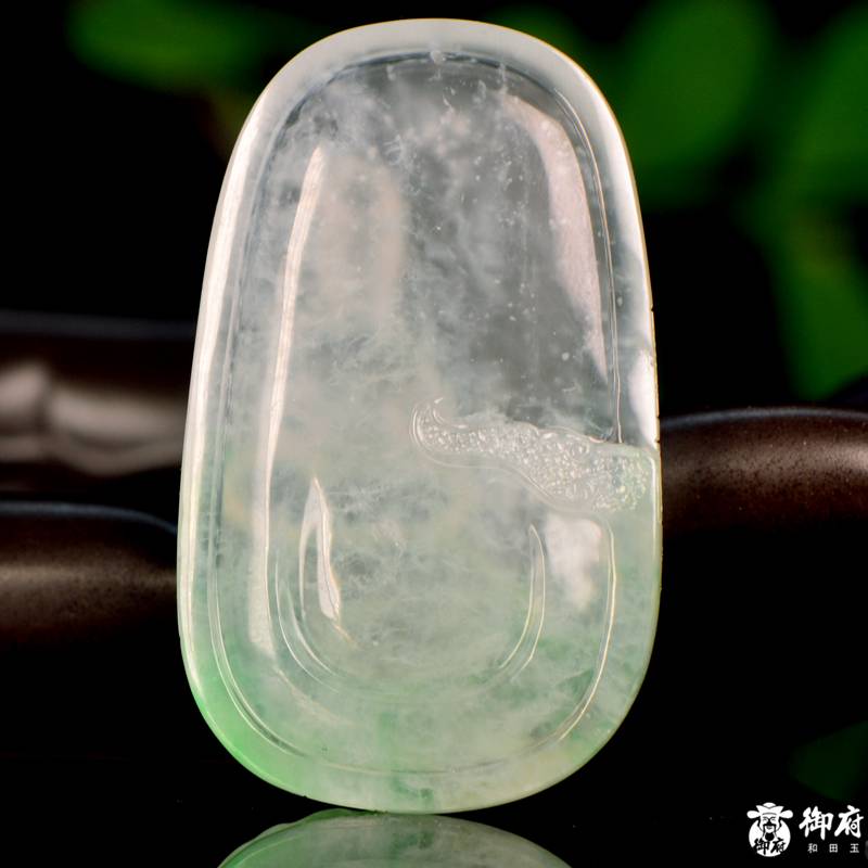 缅甸天然A货翡翠冰玻种飘绿挂件 普贤菩萨 22.4克 图片7