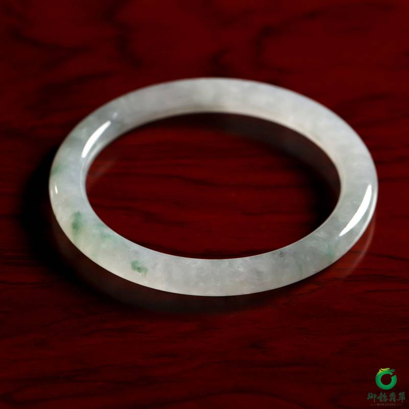 缅甸翡翠A货冰种飘绿手镯 30克 内径55.5mm 图片6