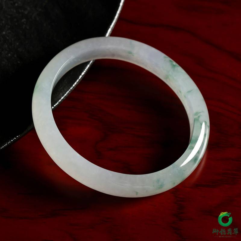 缅甸翡翠A货冰种飘花 贵妃镯 内径54mm 37.1克 图片3